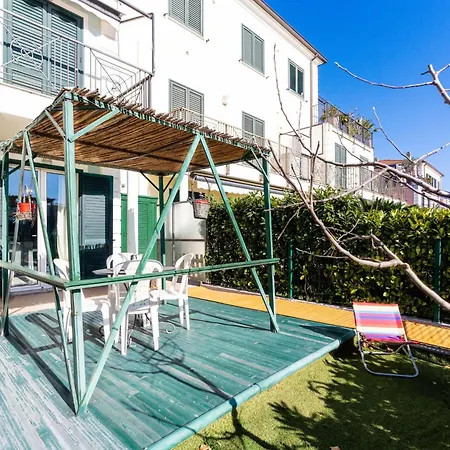 Azzurra By Interhome 아파트 *